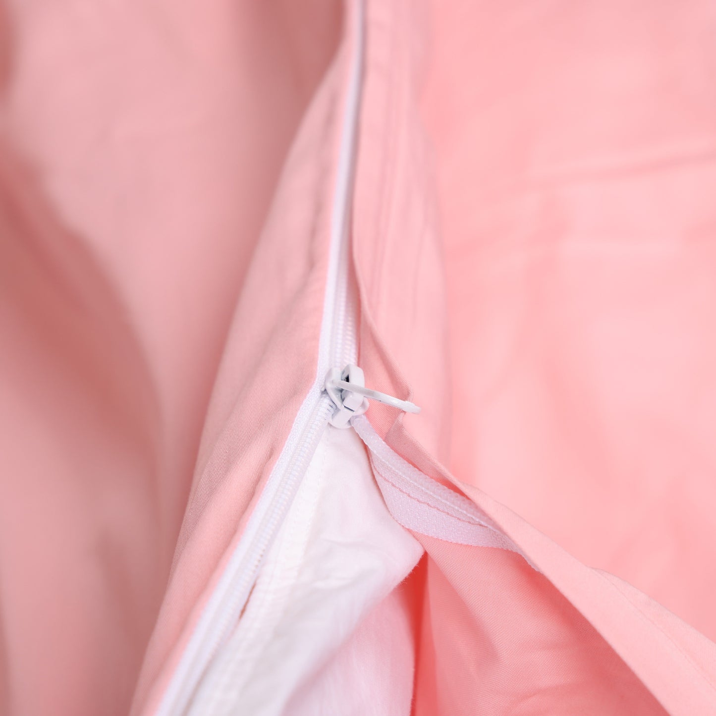 Magnetic Clip & Zip Quilt Cover